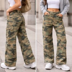 GAP Khaki Camo Cargo Pants Womens Size 6 Utility Y2K Wide Leg Soft Grunge